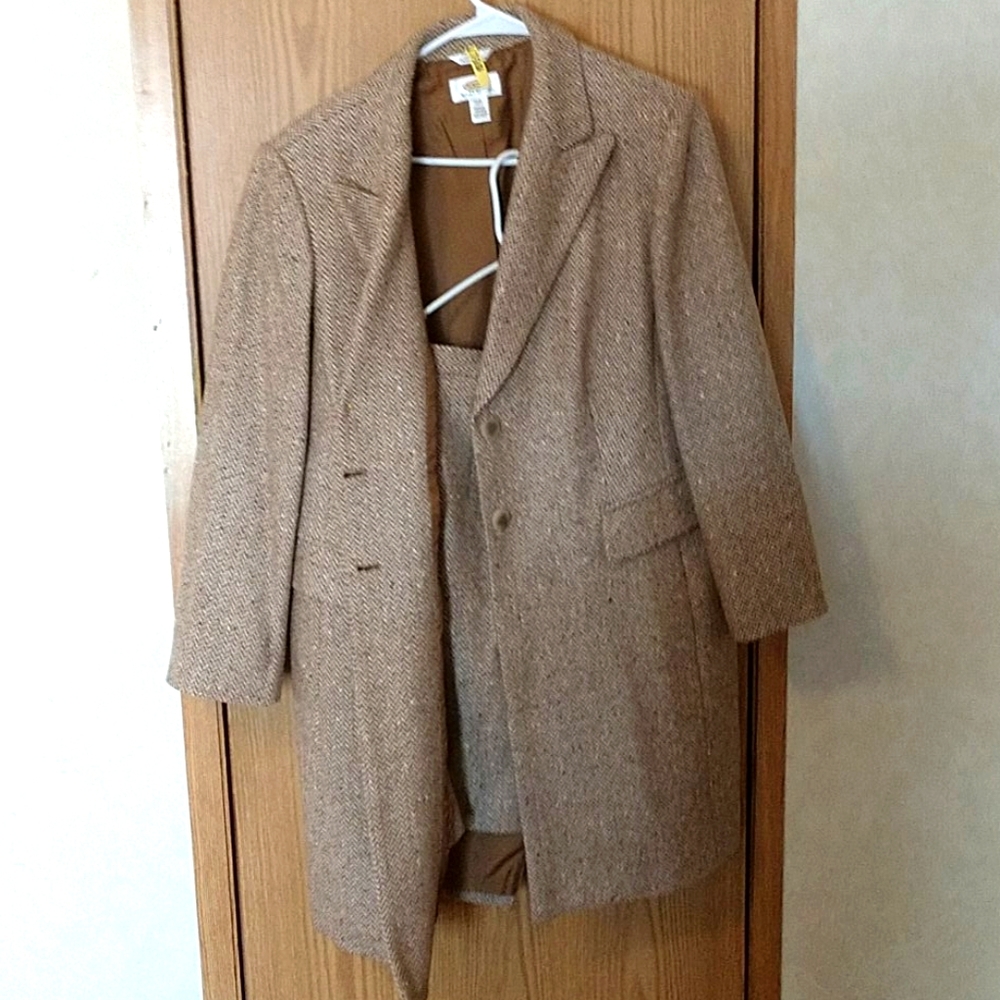 Suit jacket and skirt